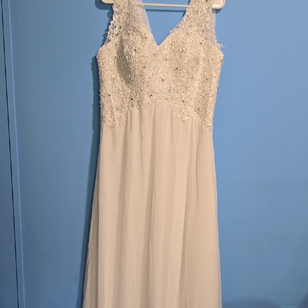 Elegant White Lace Dress